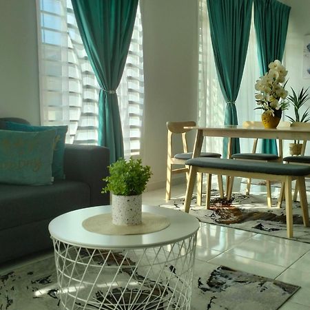 D'Sara Homestay Fully Furnished 3 Bedrooms All Aircond 2 Miles Centre Chukai Exterior foto